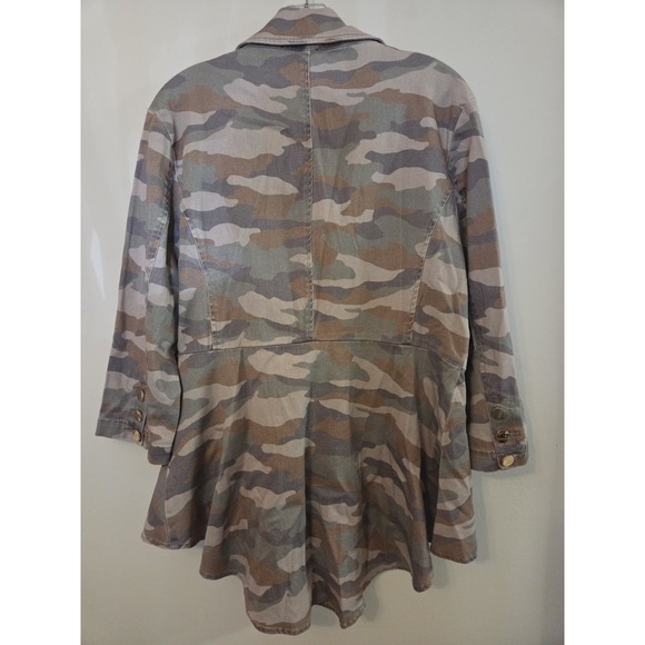 Venus camo jacket-size 14 - Picture 6 of 6
